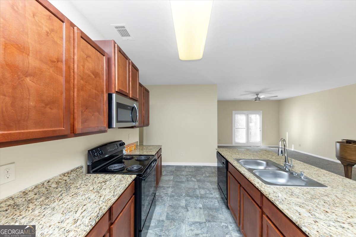 2896 S Hills Property Photo 12