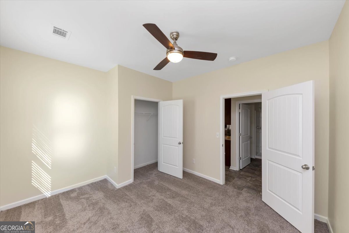 2896 S Hills Property Photo 16