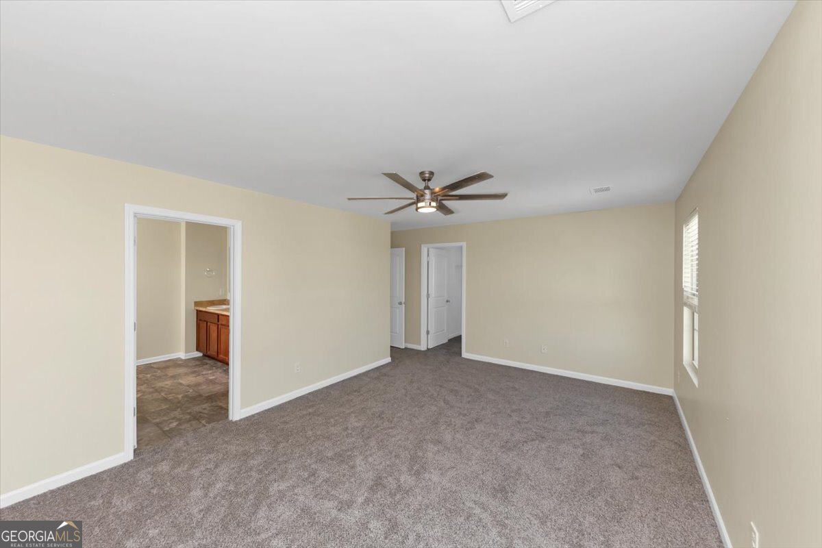 2896 S Hills Property Photo 23