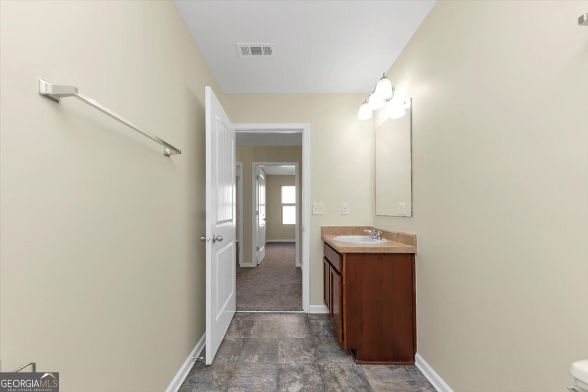 2896 S Hills Property Photo 36