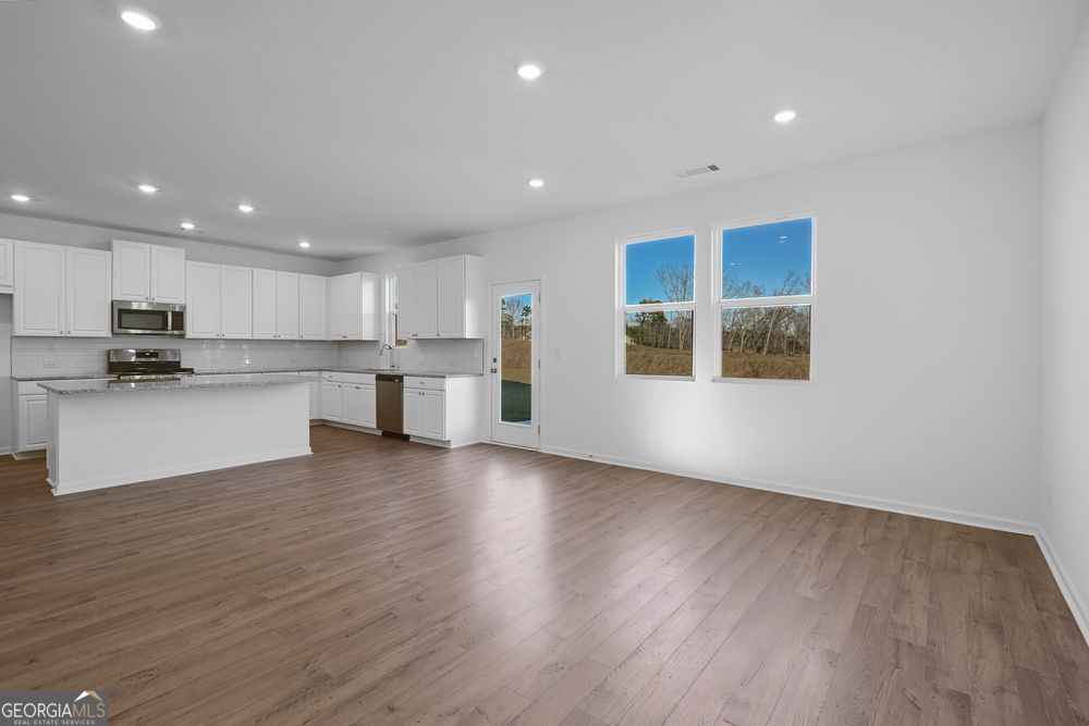 231 Groveton Court Property Photo 12