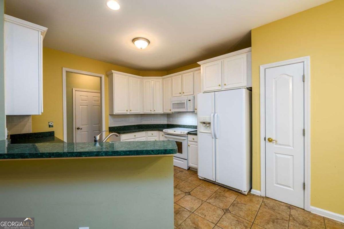 2430 Harbin Springs Cove Property Photo 10
