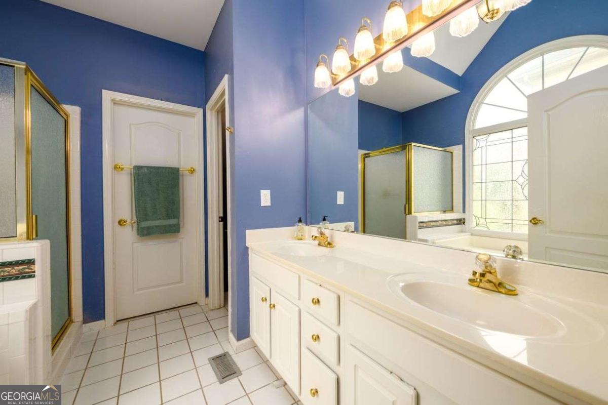 2430 Harbin Springs Cove Property Photo 23