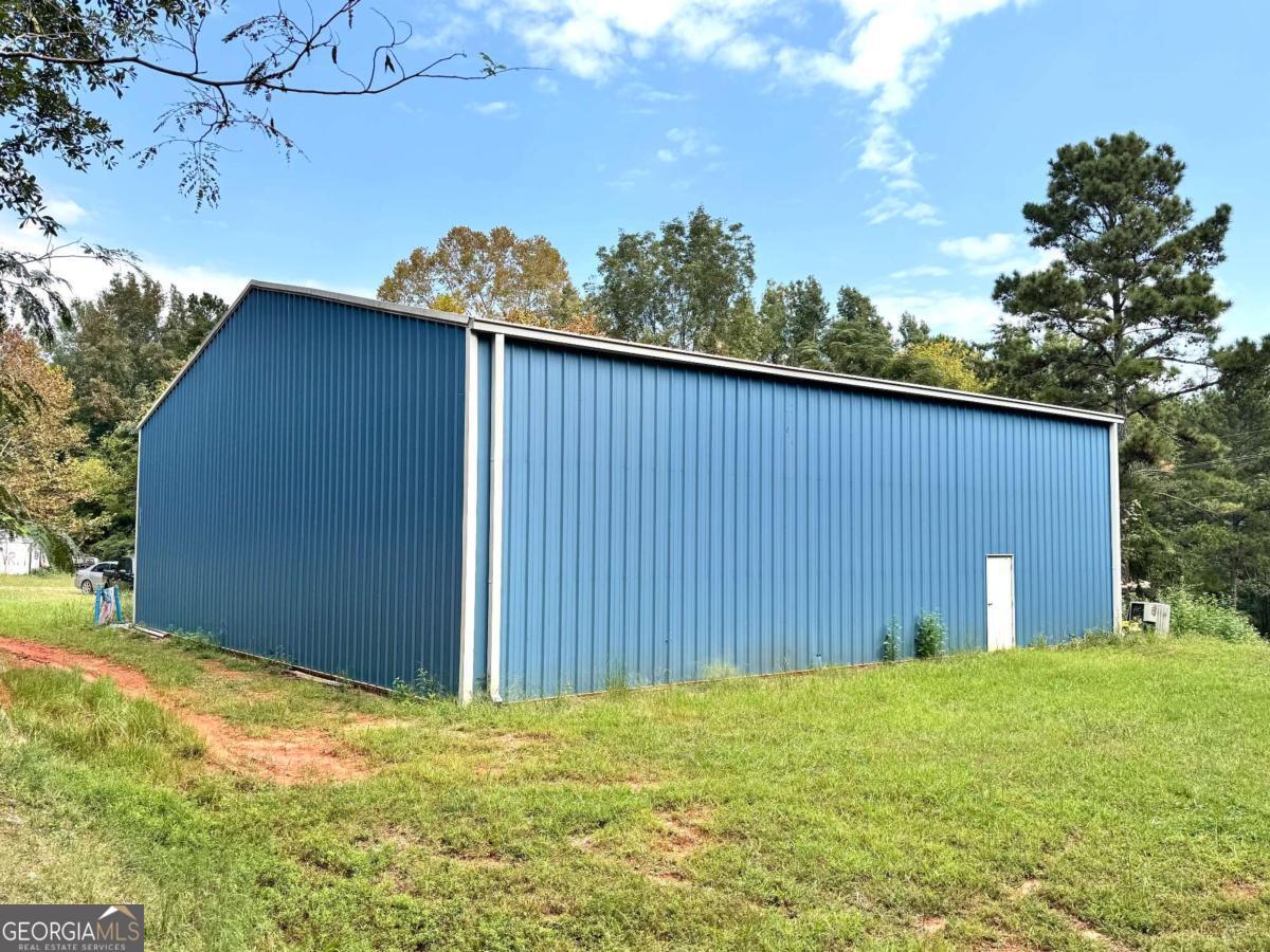 2850 Commerce Road Property Photo 2
