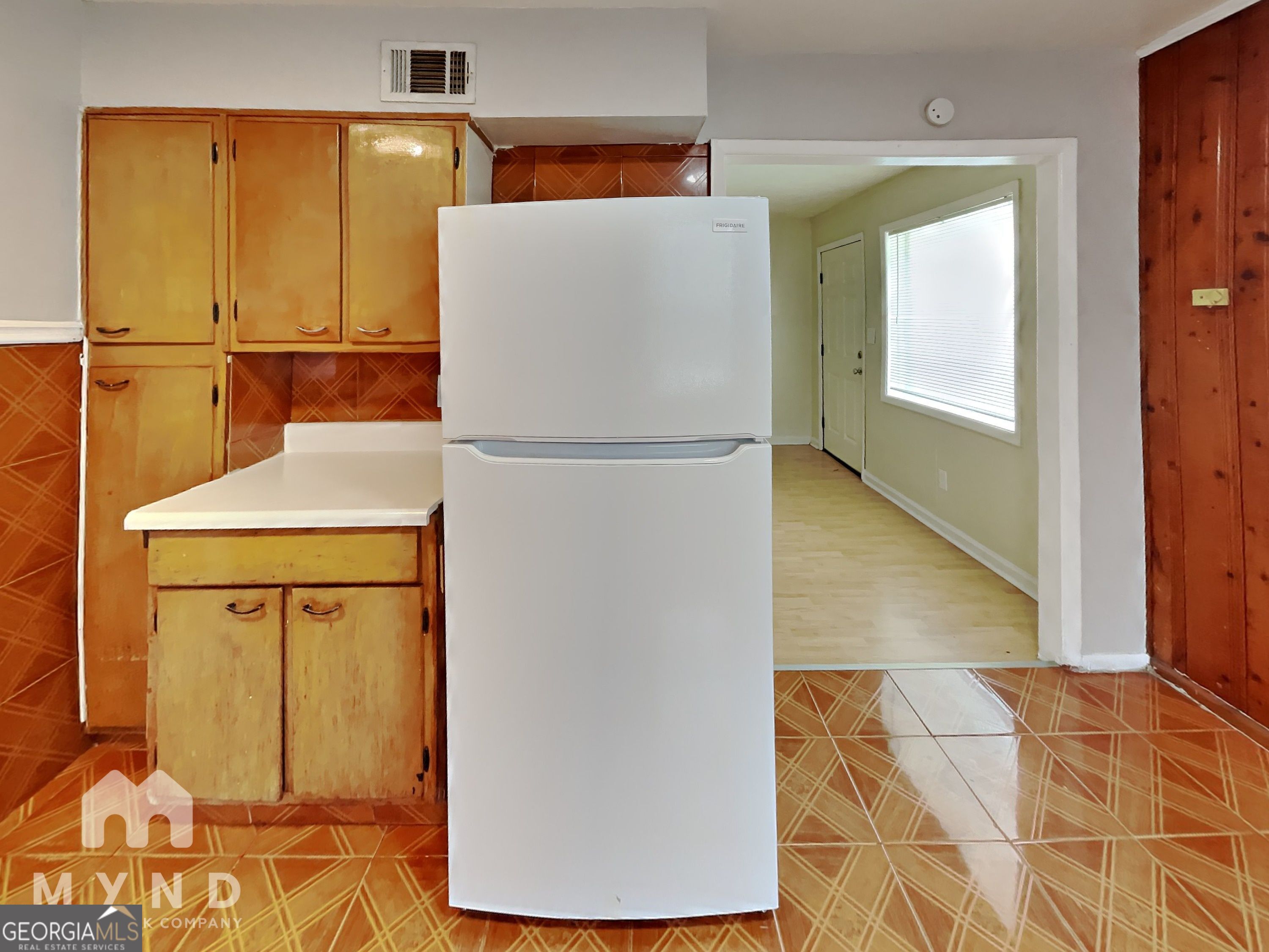 730 Hill Street Property Photo 6