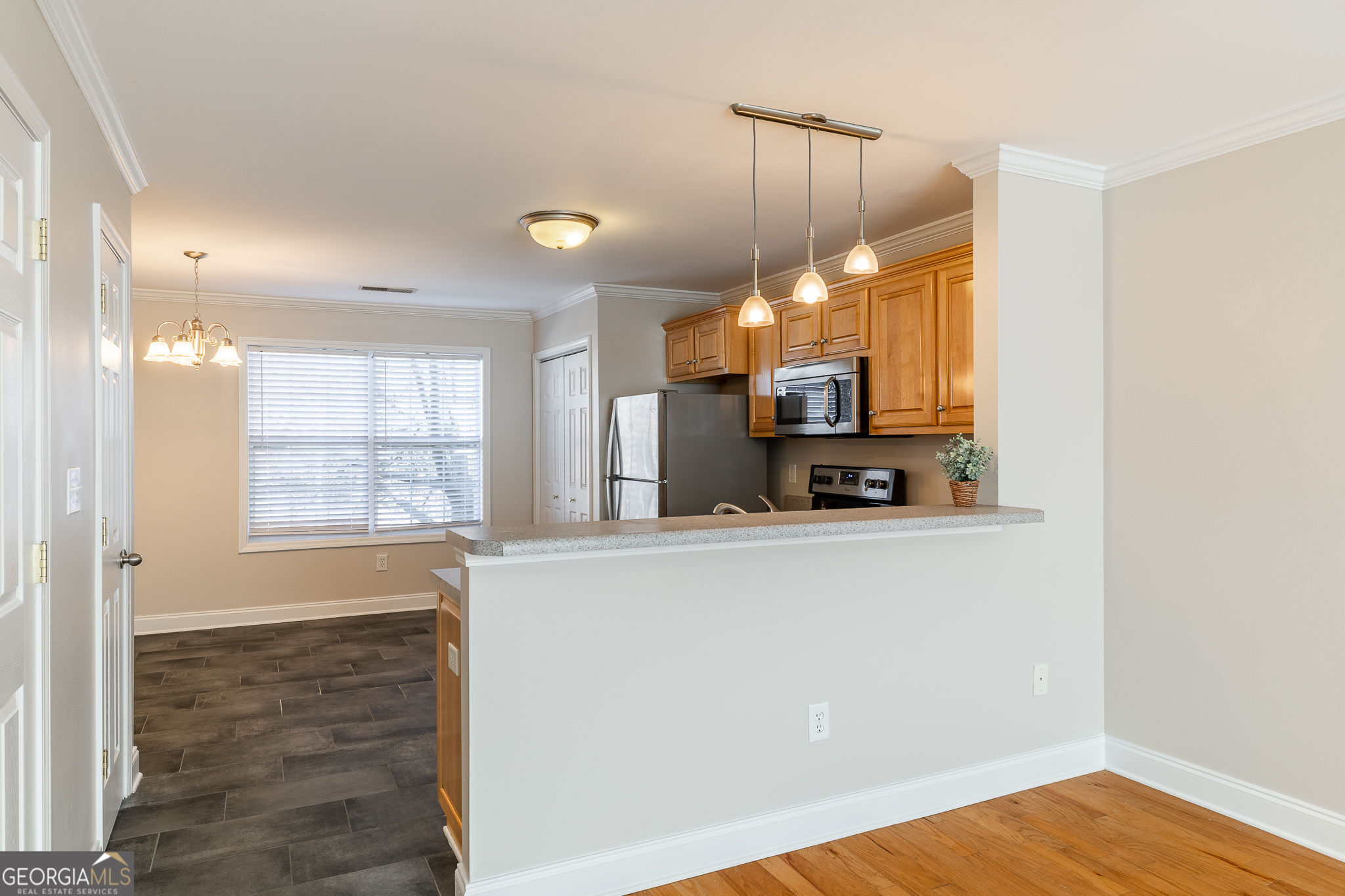 105 Whitehead Road # 21 Property Photo 6