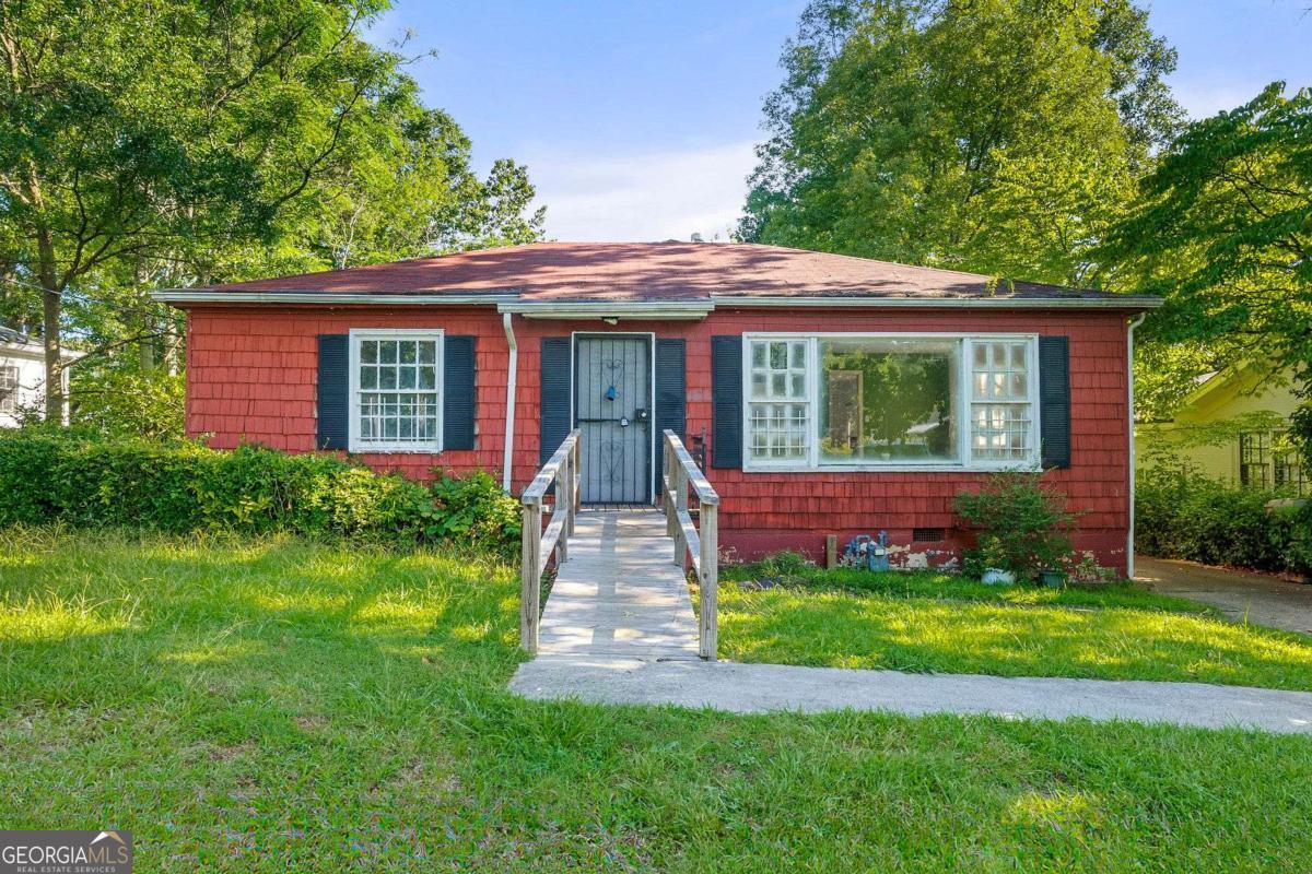 1851 Penelope Road Nw Property Photo 1