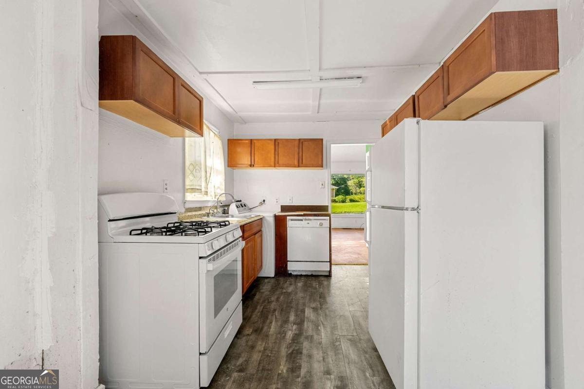 1851 Penelope Road Nw Property Photo 5