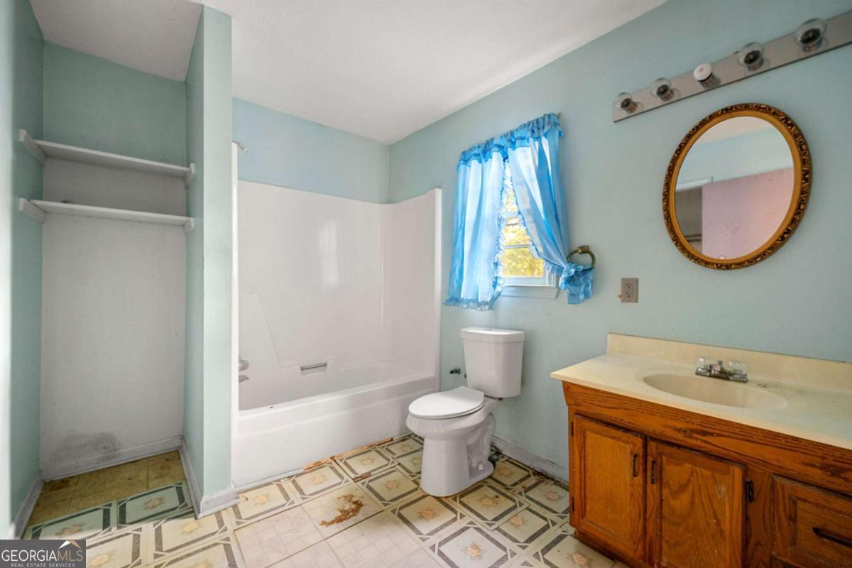 1851 Penelope Road Nw Property Photo 9