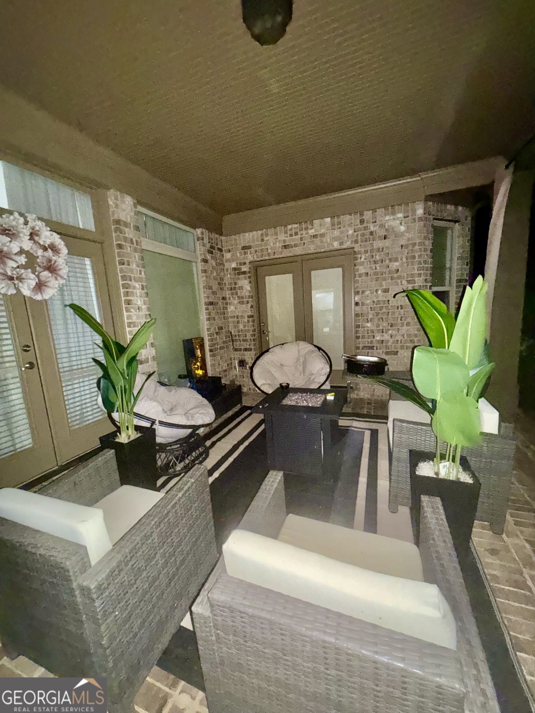 6409 Caledon Court Property Photo 6