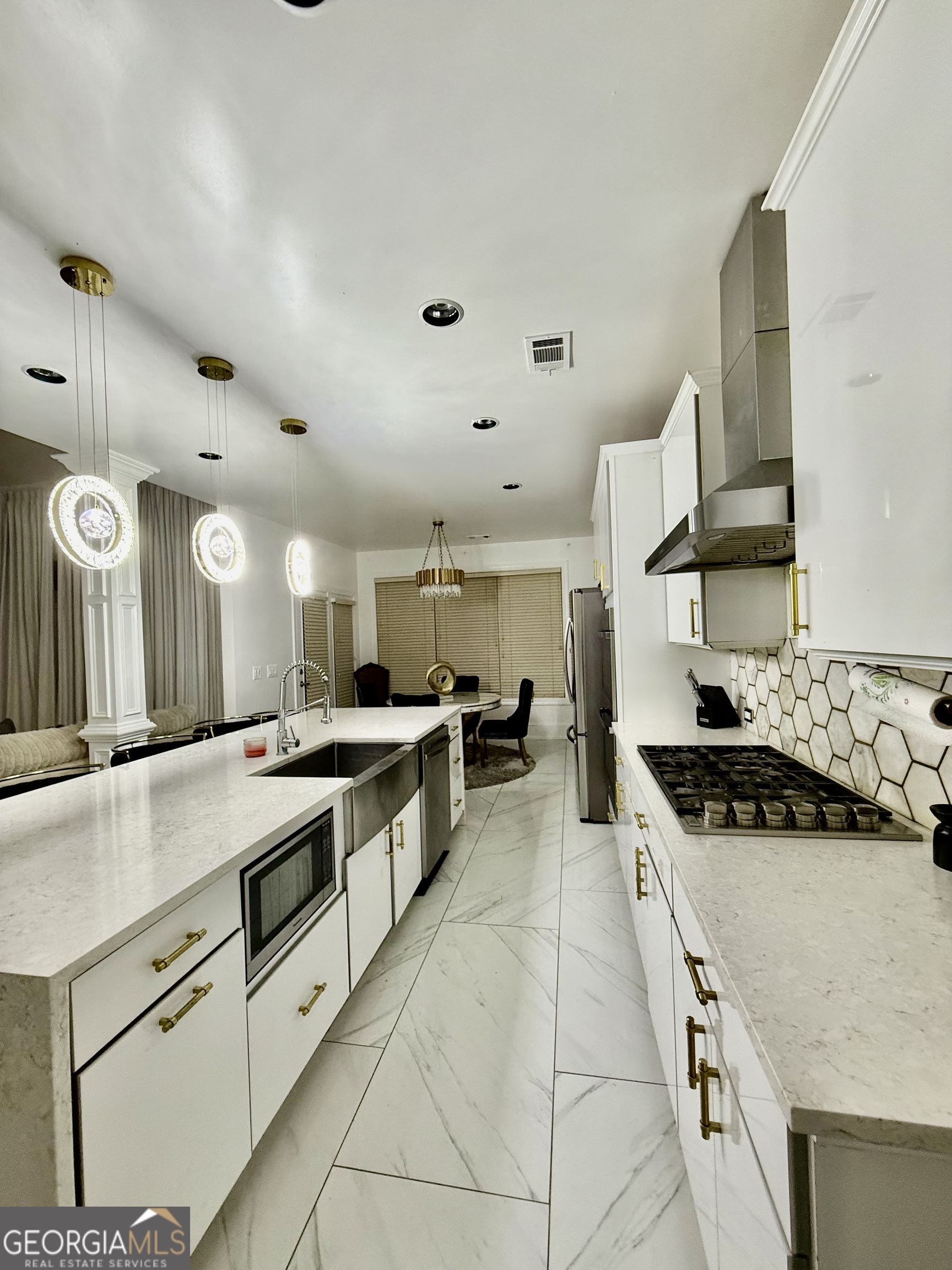 6409 Caledon Court Property Photo 14