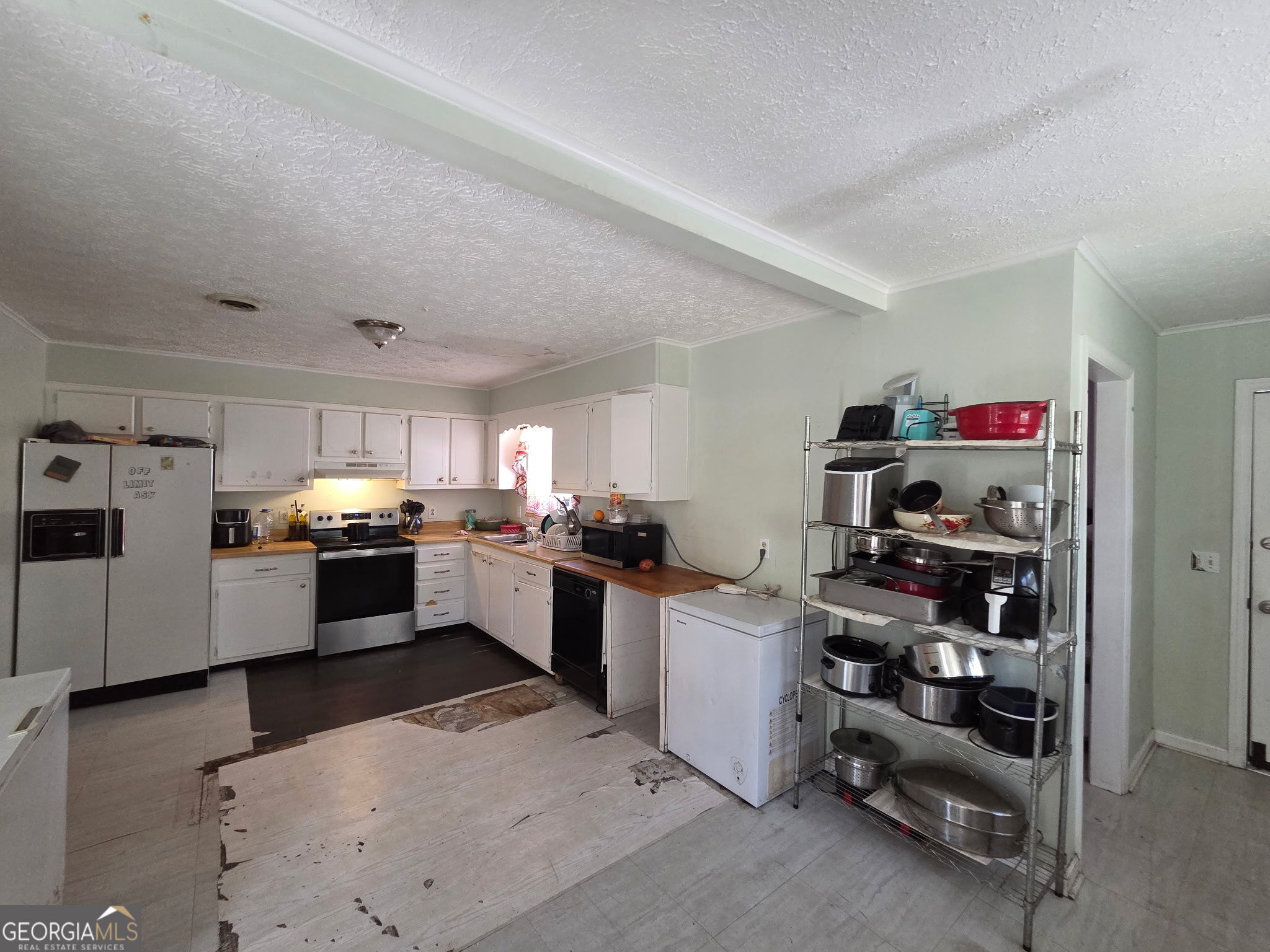 758 Hearn Road Property Photo 8