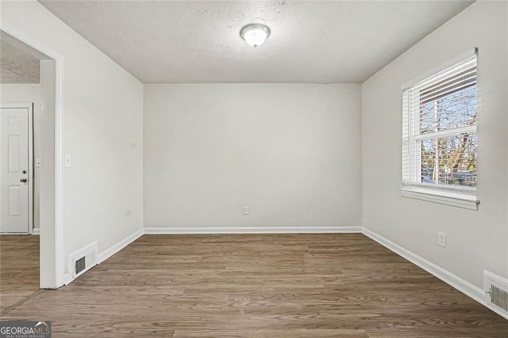 1660 Valencia Road Property Photo 7