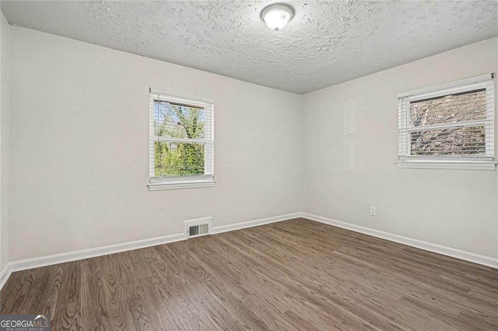 1660 Valencia Road Property Photo 11