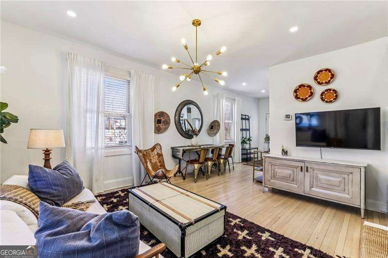 196 Reinhardt Street Property Photo 2