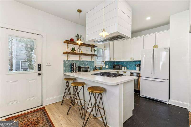 196 Reinhardt Street Property Photo 6