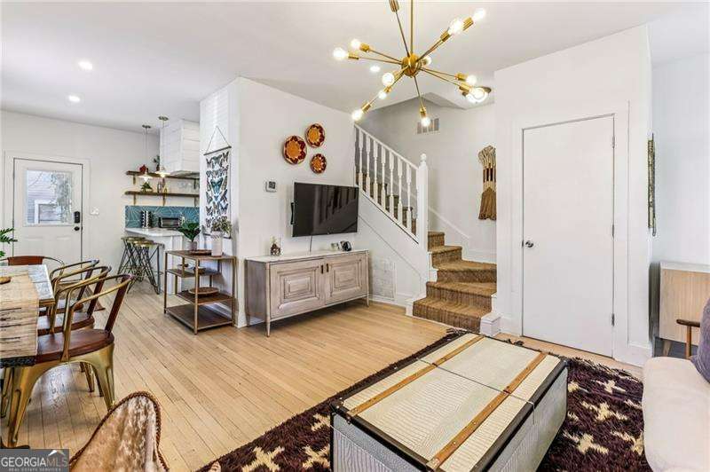196 Reinhardt Street Property Photo 8