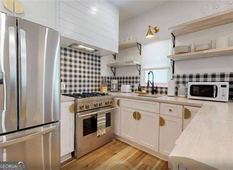 196 Reinhardt Street Property Photo 18