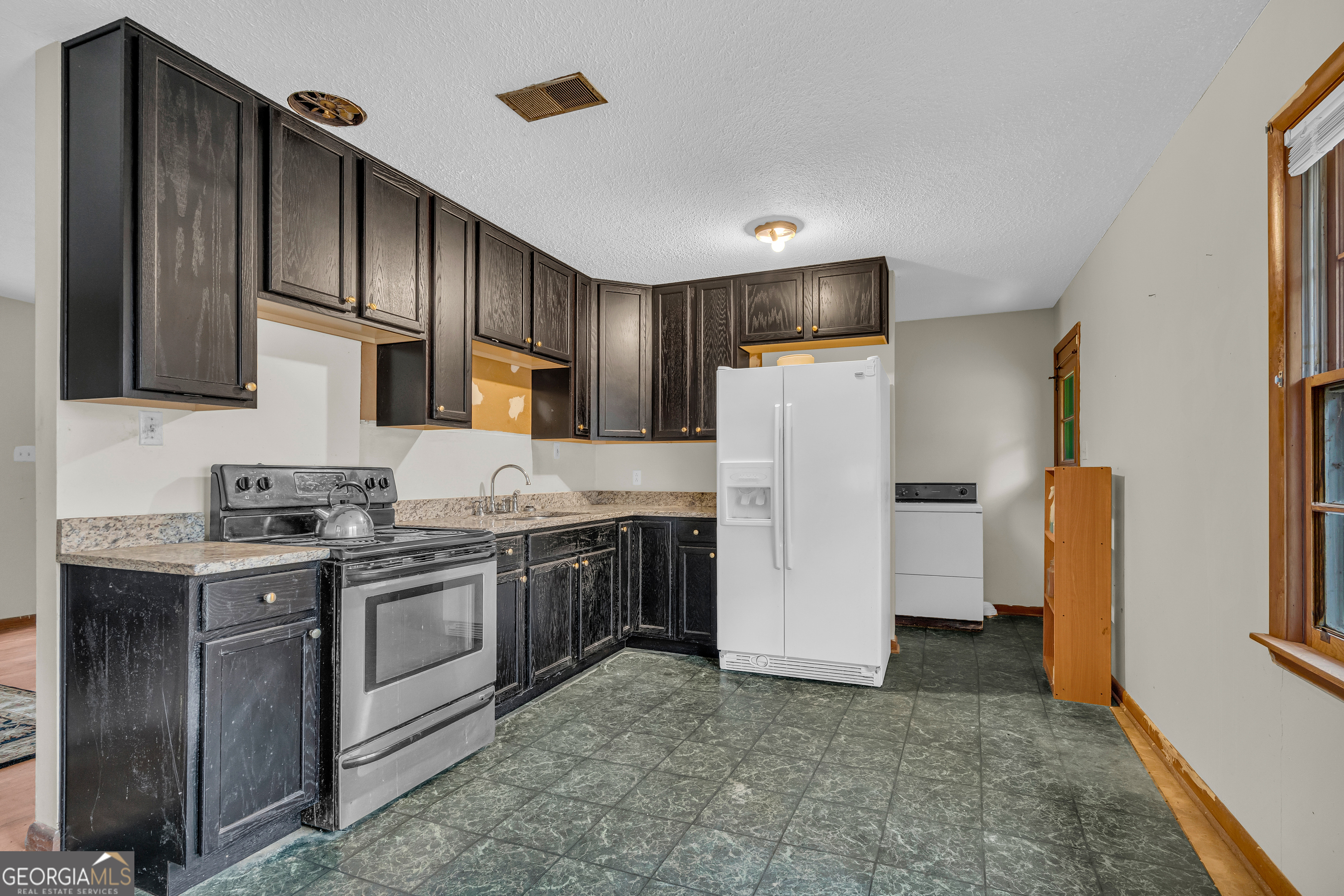 91 Almetie Drive Property Photo 13