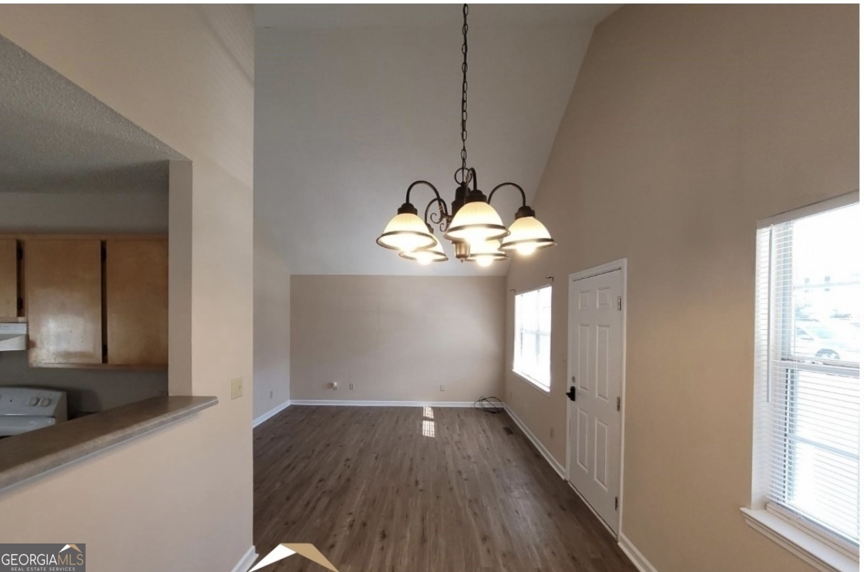 1323 Crawford Street Property Photo 4