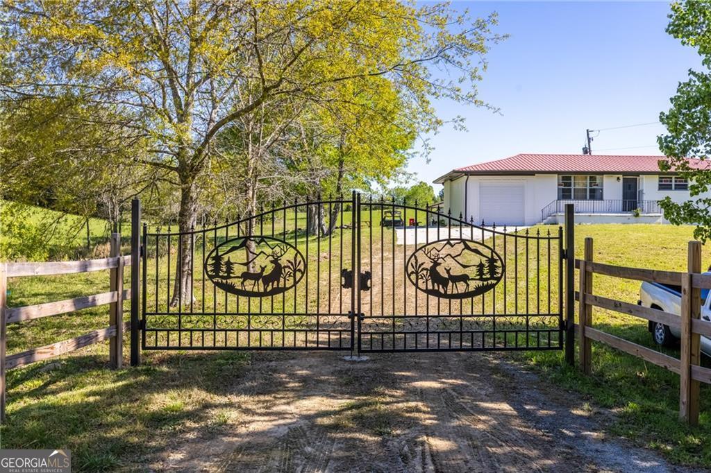 7596 Red Bud Ne Property Photo 1