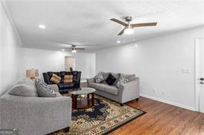 7596 Red Bud Ne Property Photo 6