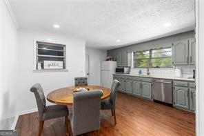 7596 Red Bud Ne Property Photo 11