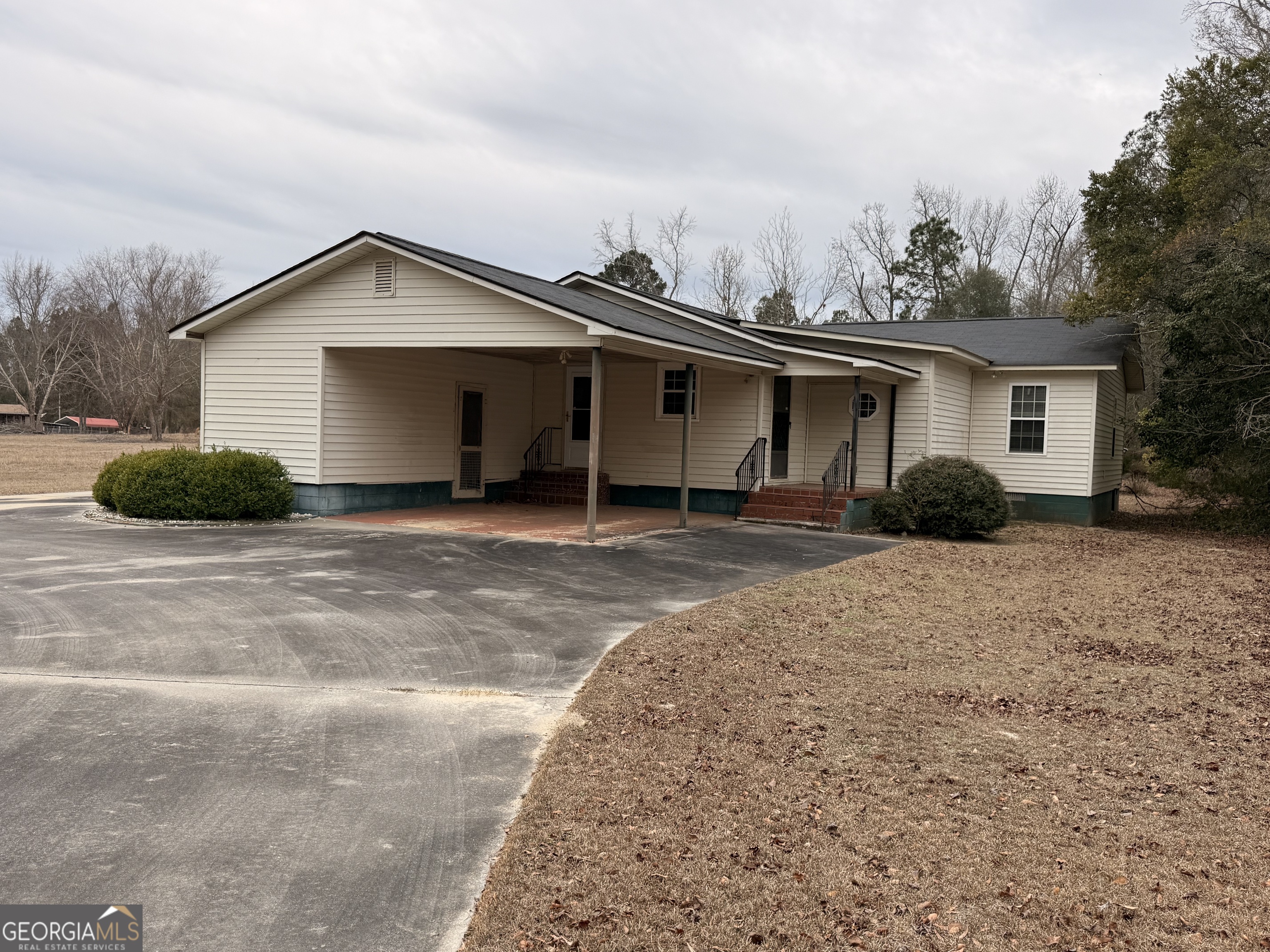 1025 Ralph Mullis Road Property Photo 1