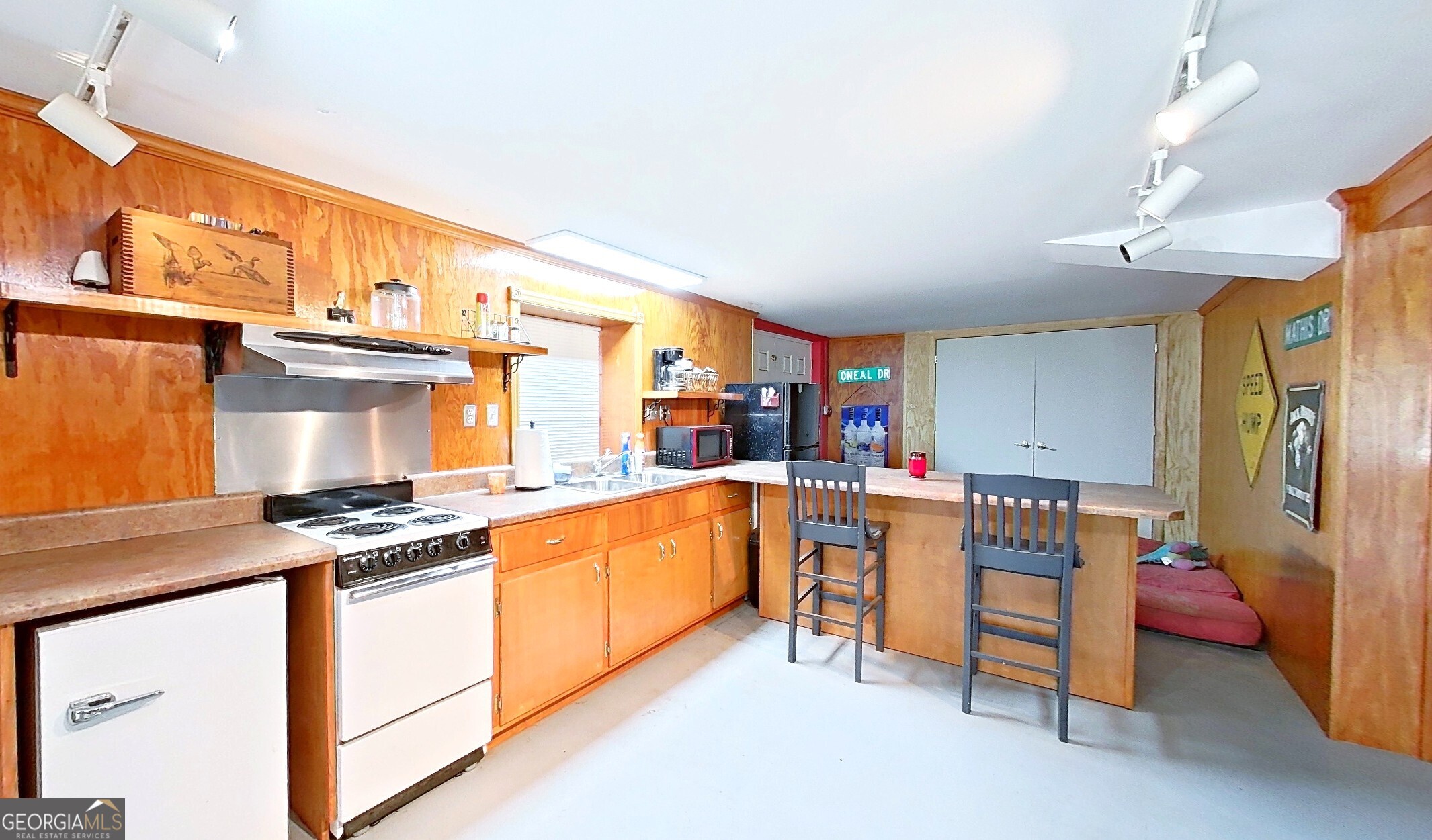 290 Long Road Property Photo 46