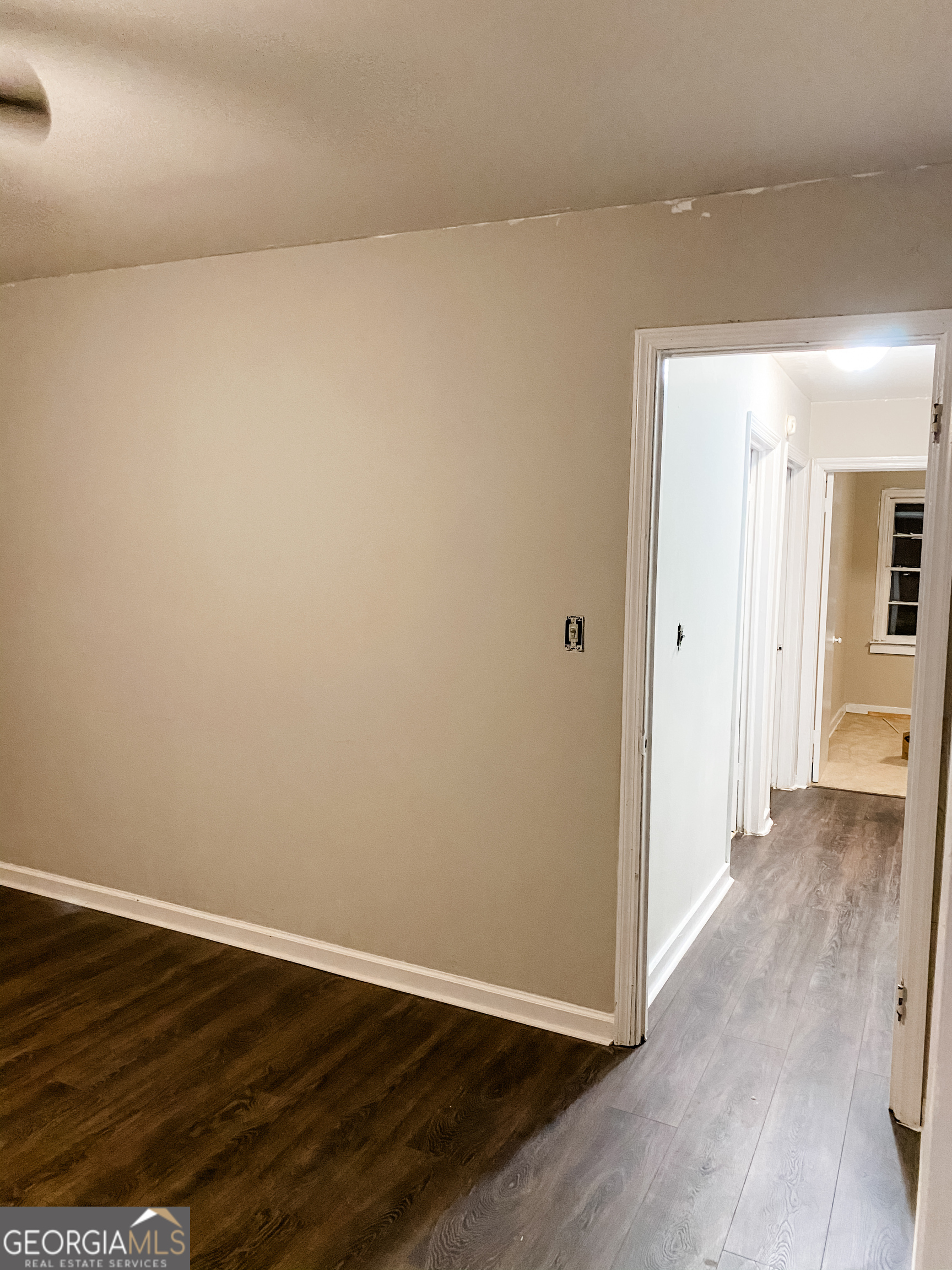 618 Robinson Drive Property Photo 3