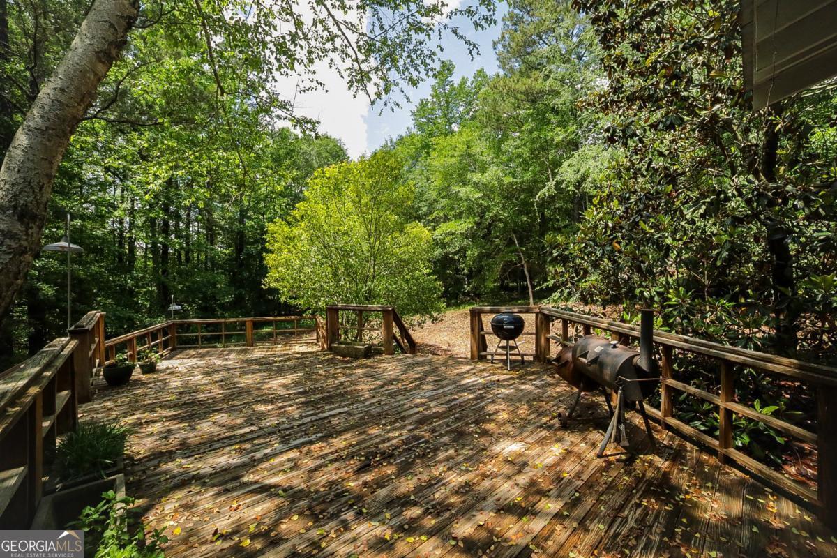 500 Kingston Road Property Photo 32