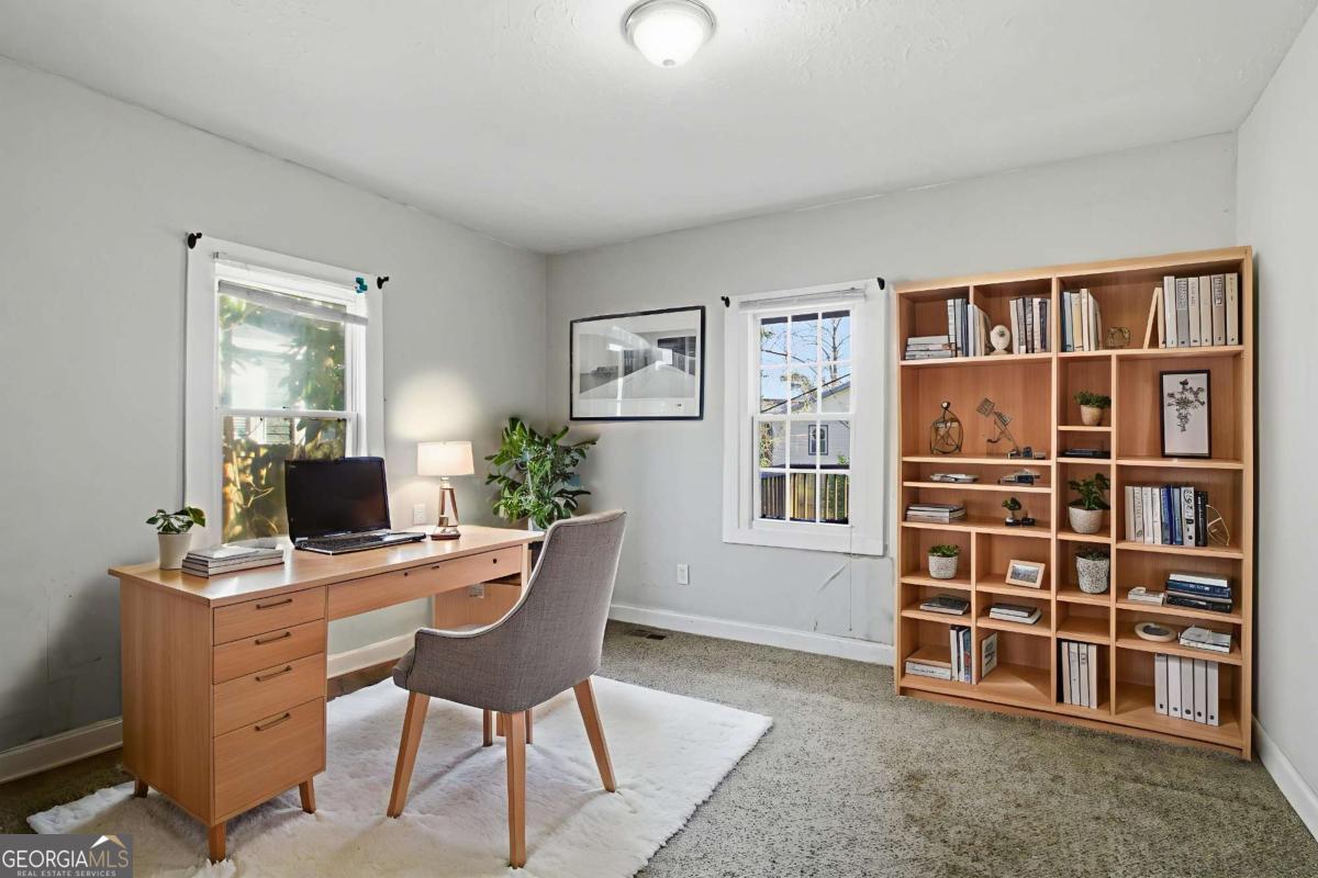 926 Lawton Street Sw Property Photo 8