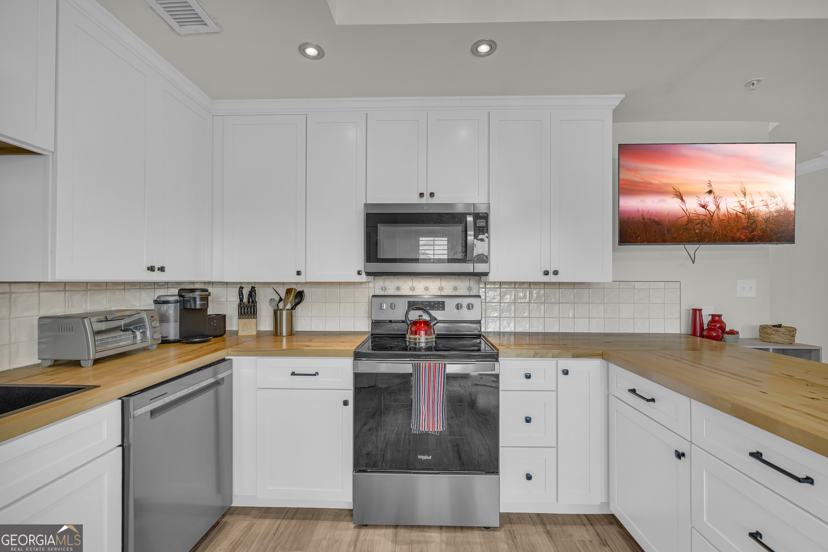 755 E Broad Street # 803 Property Photo 10