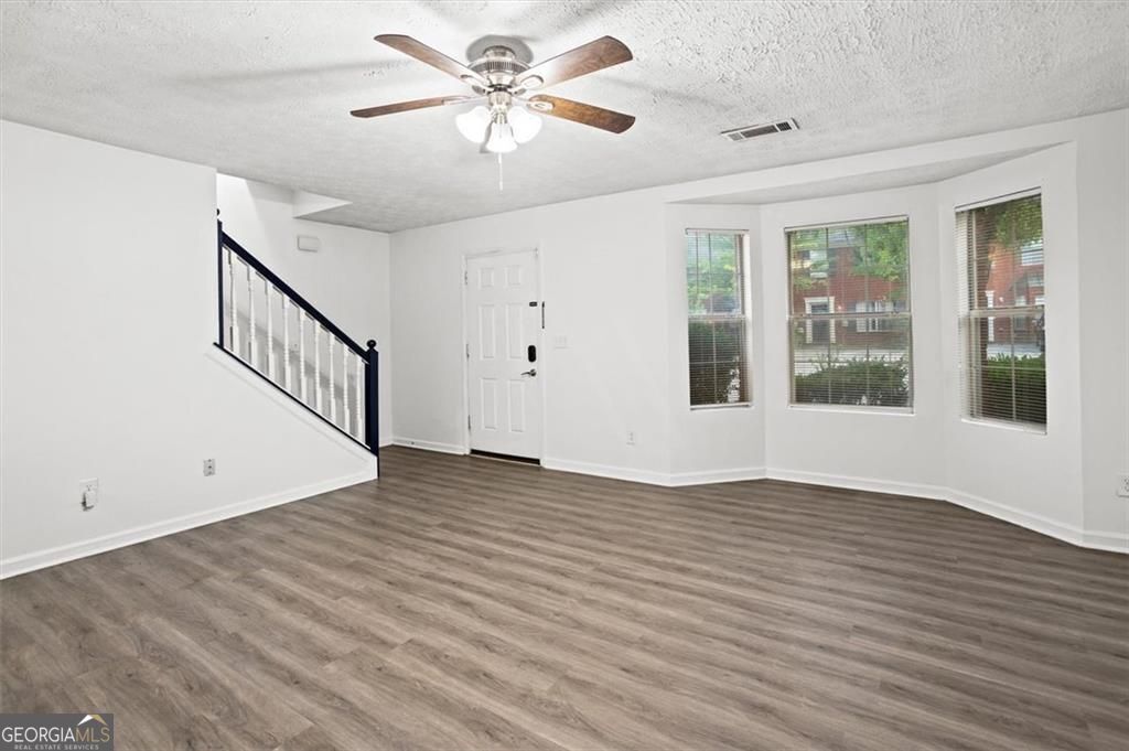 5812 Wind Gate Lane Property Photo 4