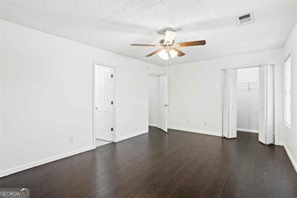 5812 Wind Gate Lane Property Photo 8