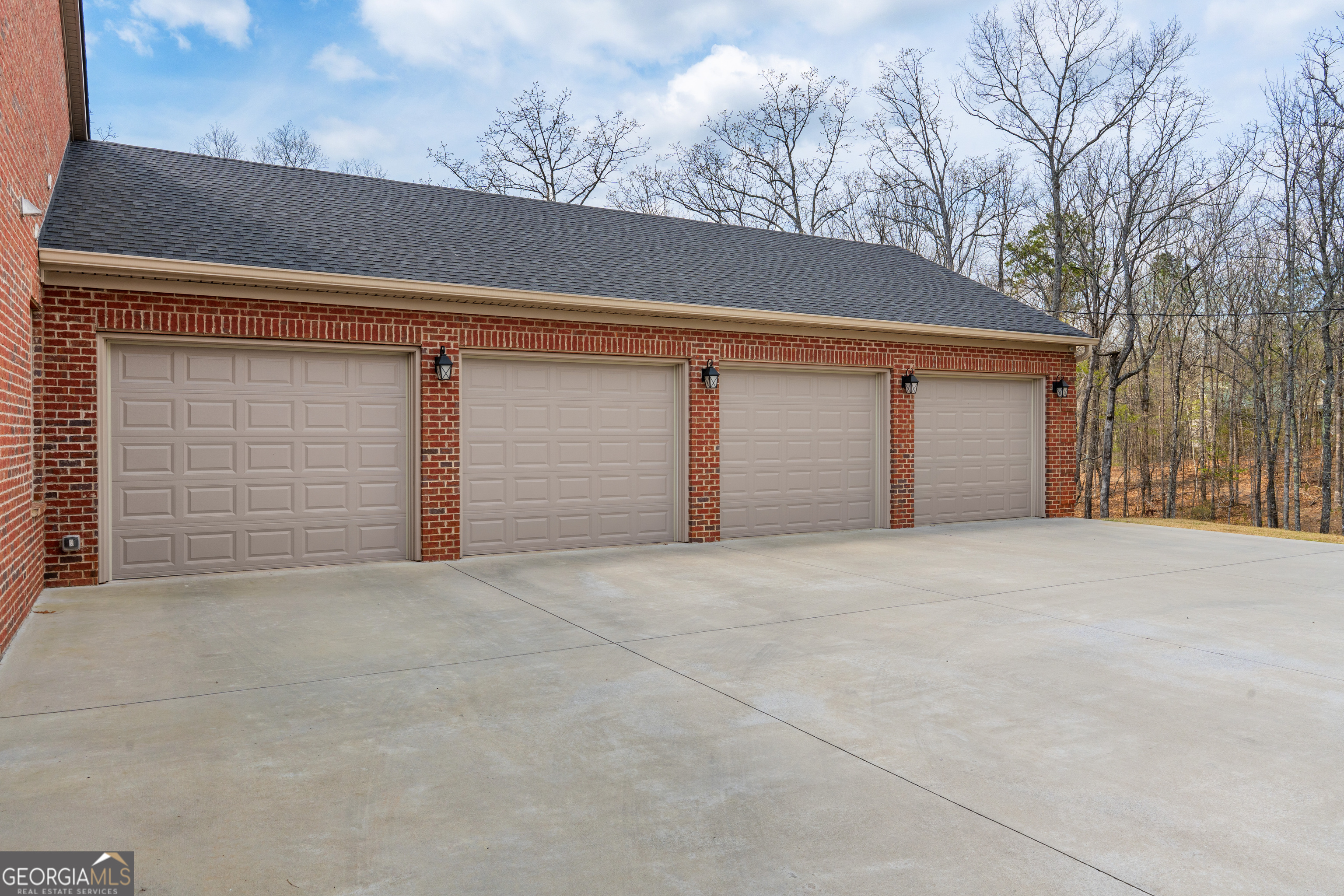 733 Cherry Road Property Photo 5