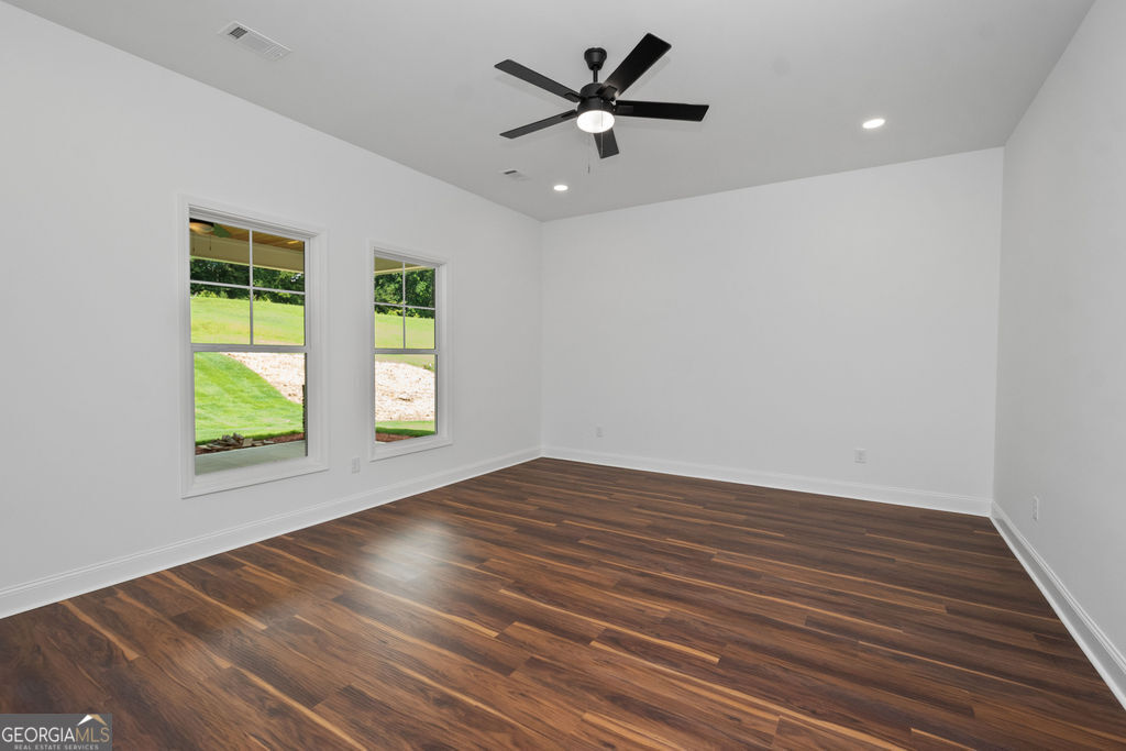 1000 Foxcroft Drive Property Photo 26