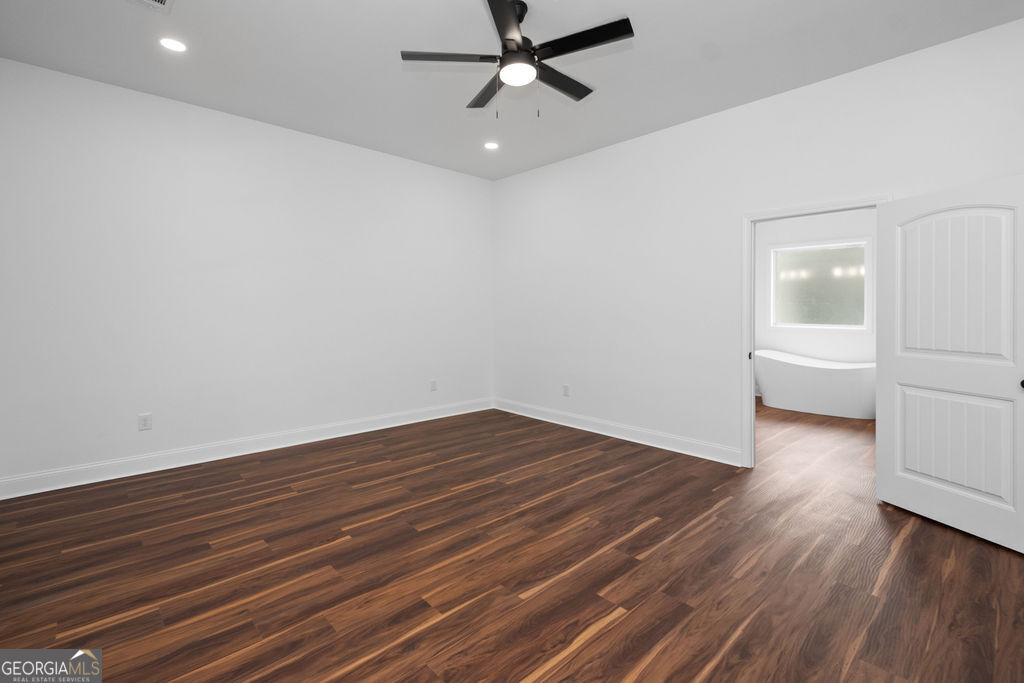 1000 Foxcroft Drive Property Photo 28