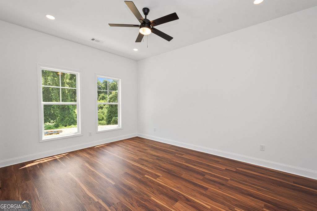 1000 Foxcroft Drive Property Photo 35