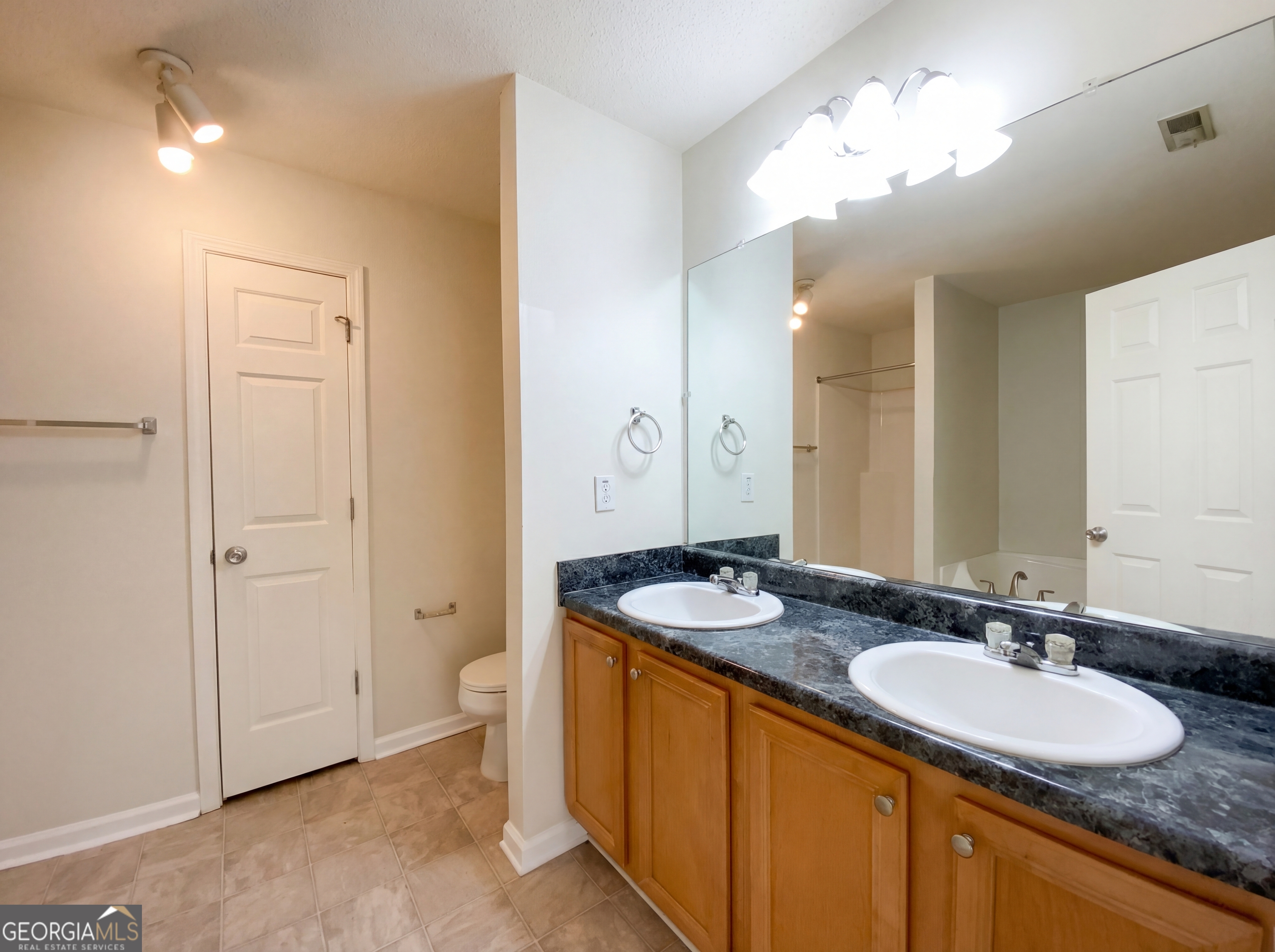 8506 Kaden Drive Property Photo 17