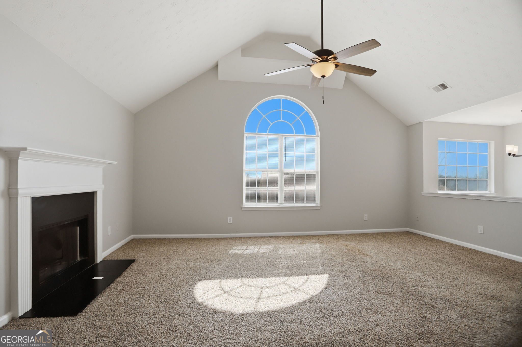 2631 S Hills Parkway Property Photo 11