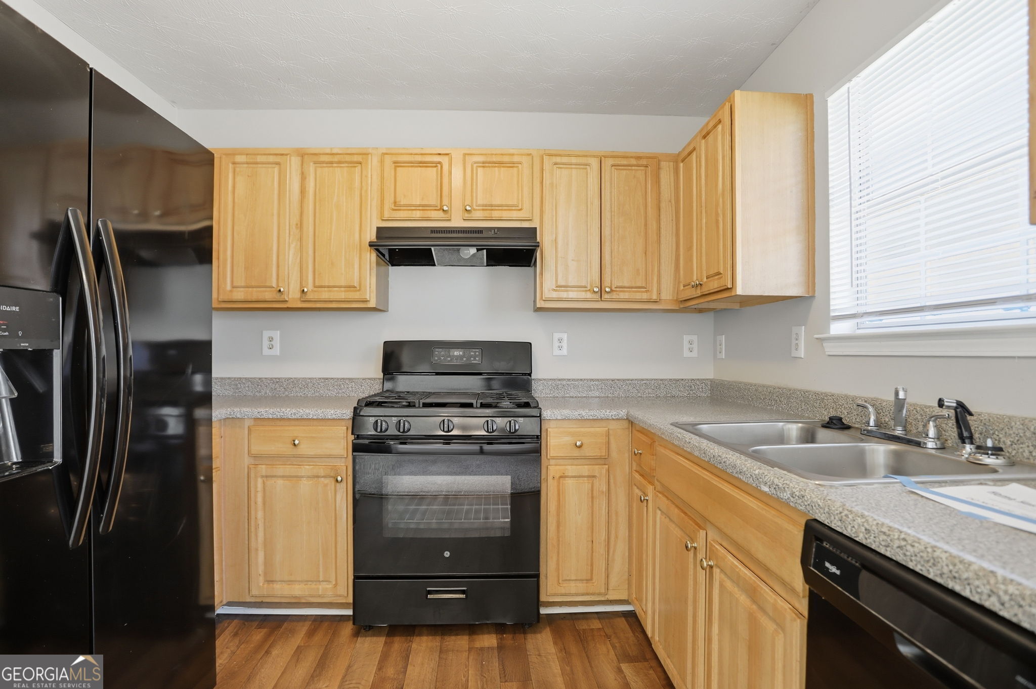 2631 S Hills Parkway Property Photo 13
