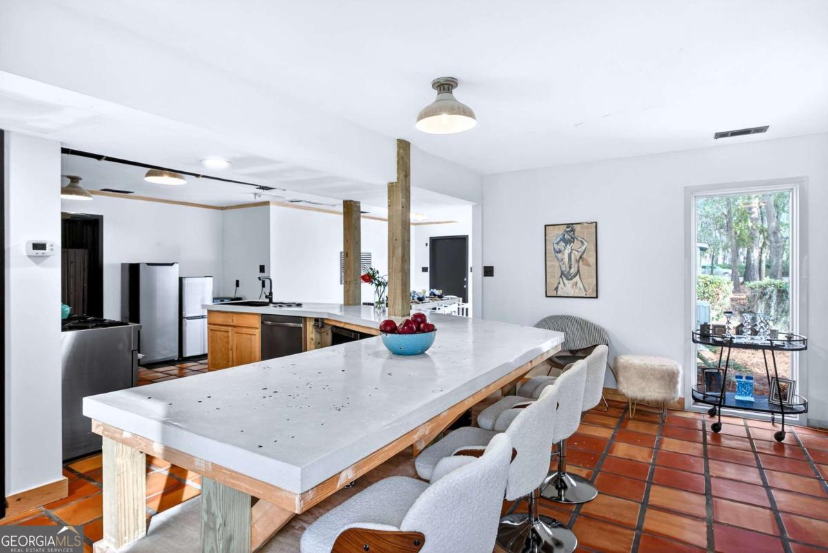 102 Stuart Street Property Photo 7