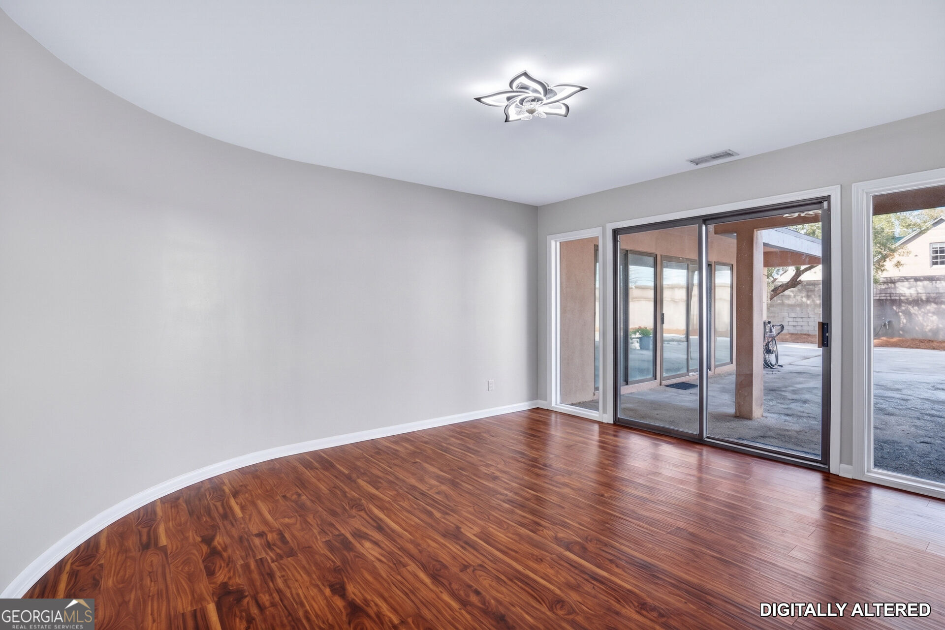102 Stuart Street Property Photo 28
