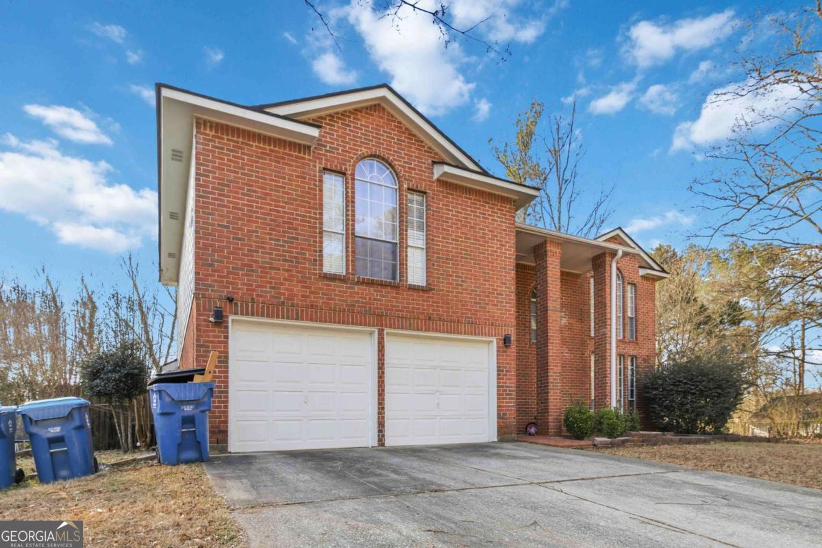 2170 Hunters Ridge Drive Property Photo 2