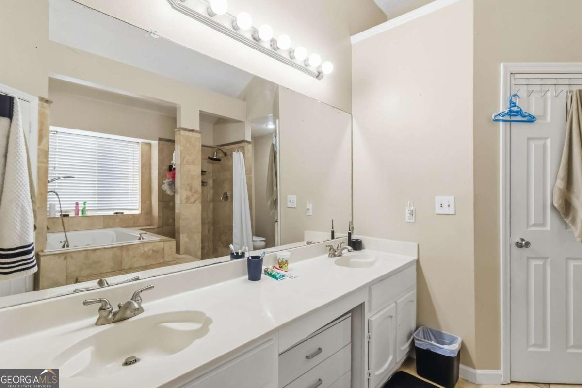 2170 Hunters Ridge Drive Property Photo 14