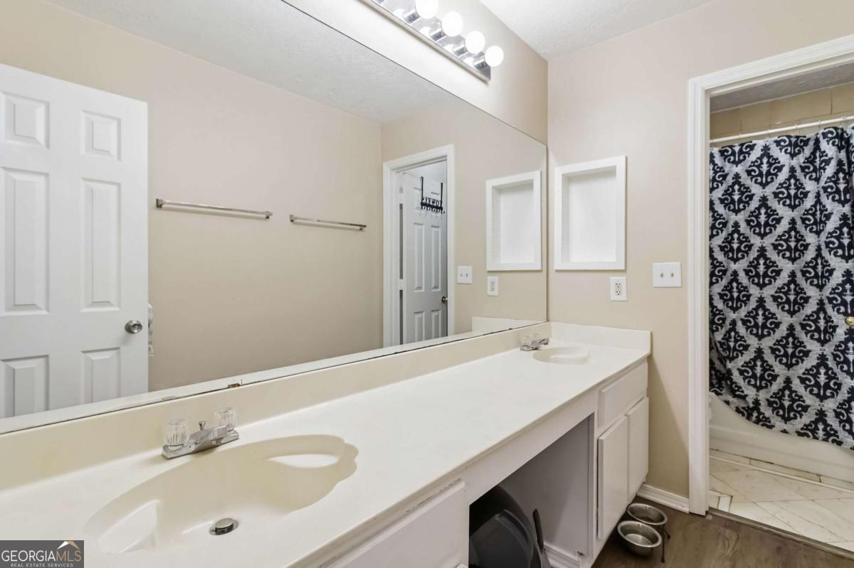 2170 Hunters Ridge Drive Property Photo 22