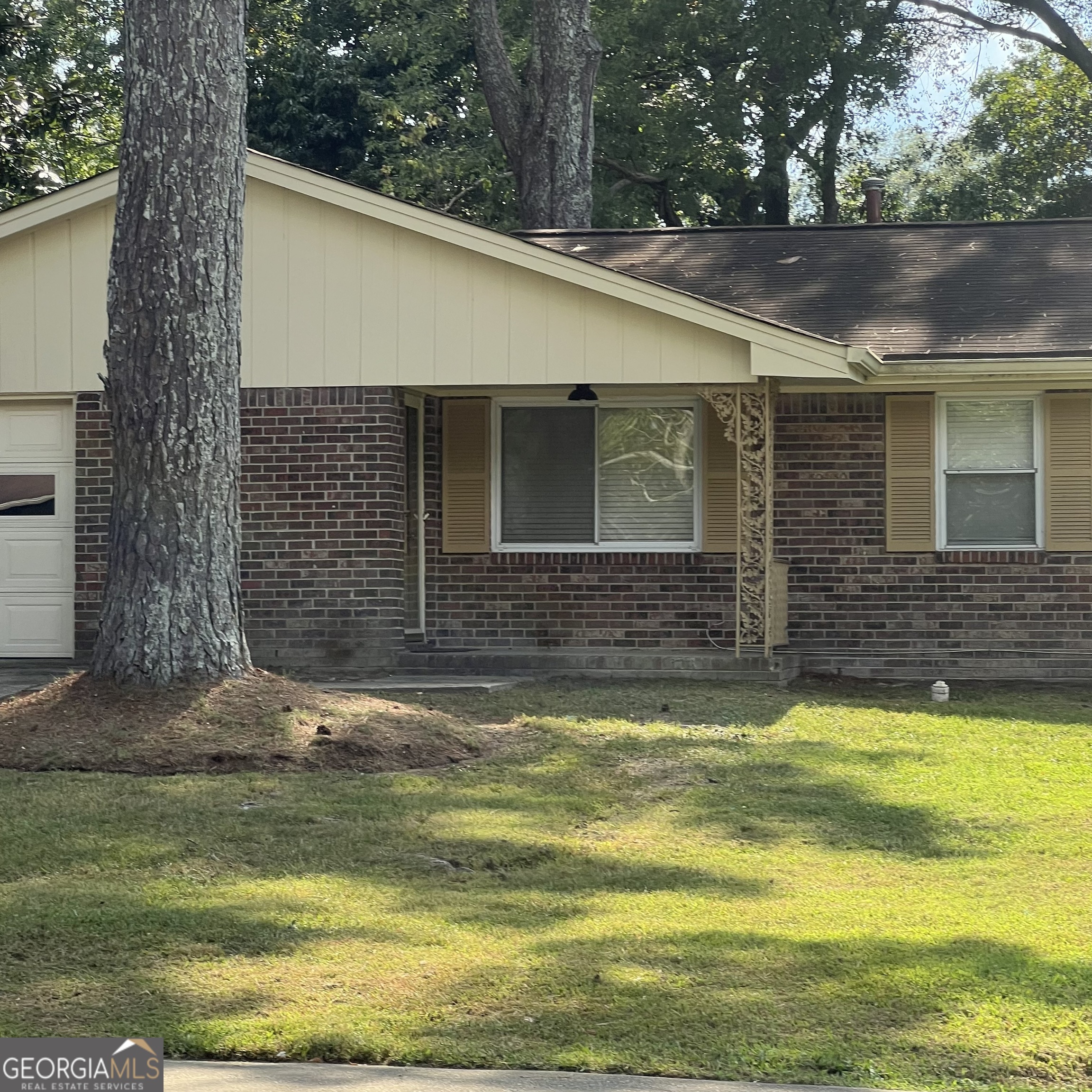 6435 CONNELL Road Property Photo 1