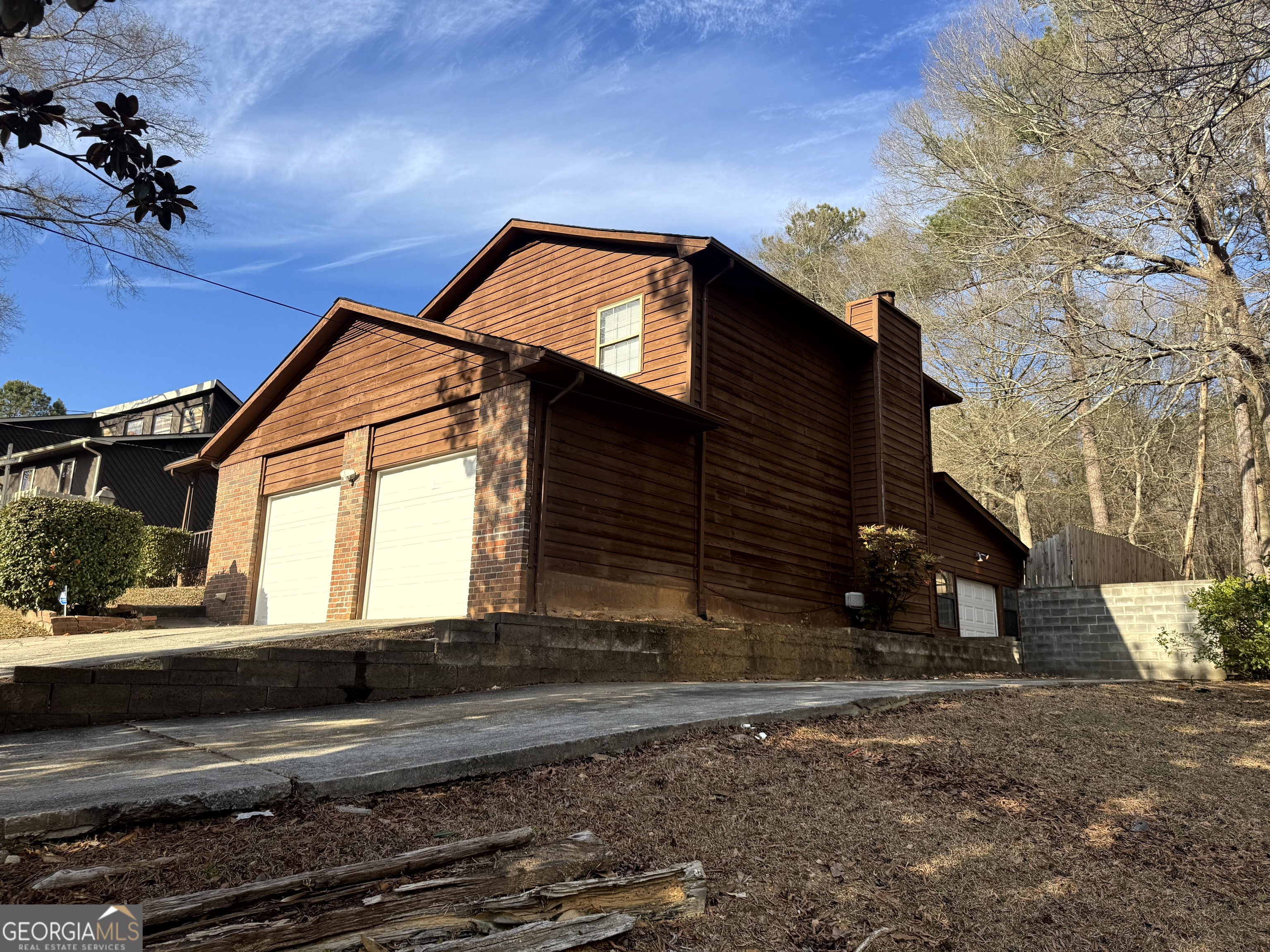 8678 Glenwoods Drive Property Photo 2
