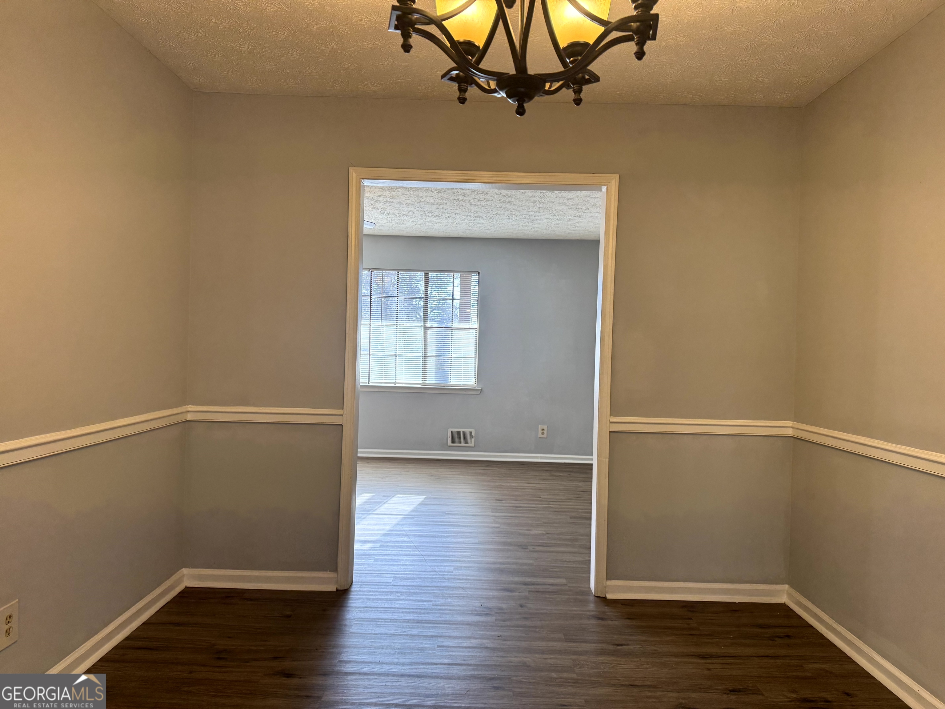 8678 Glenwoods Drive Property Photo 10